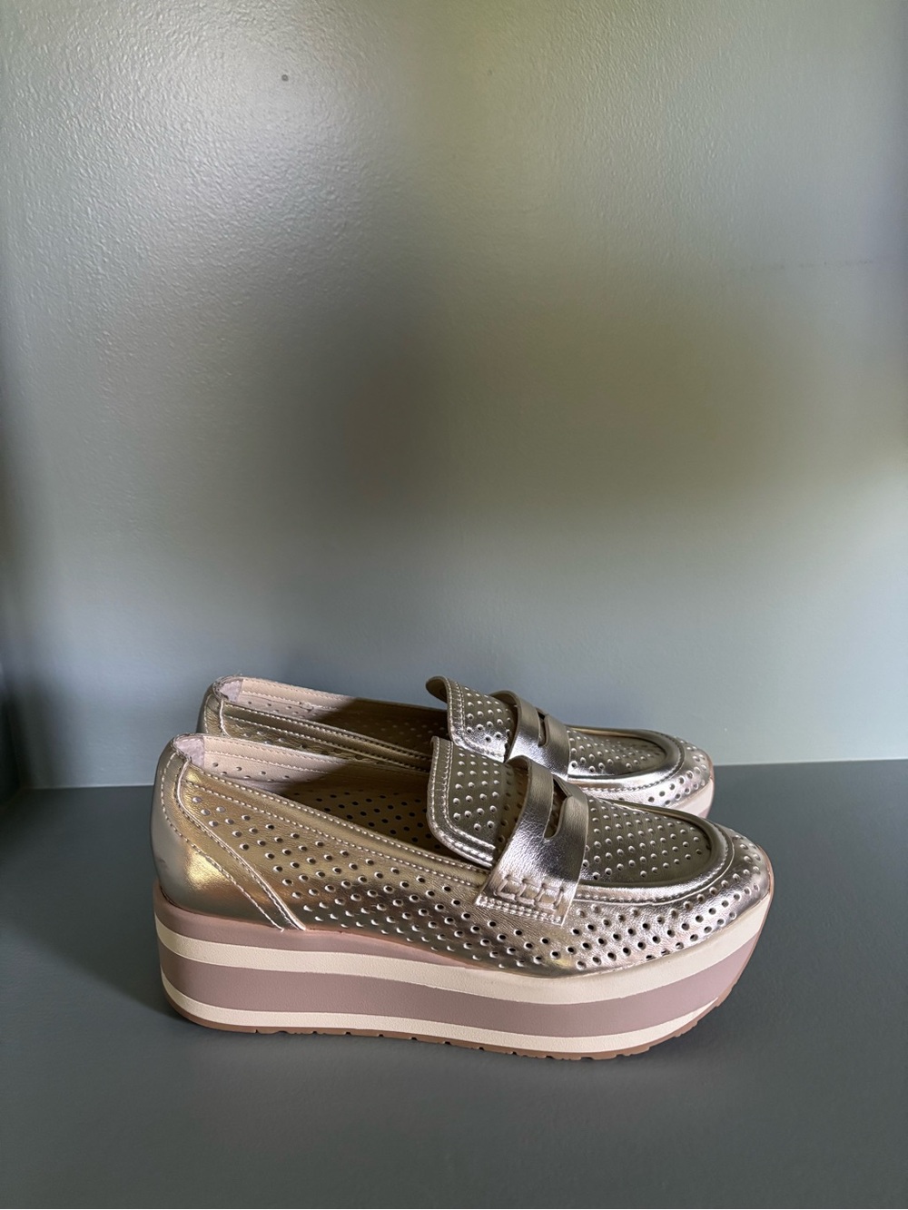 Dolce Vita Janine Metallic Gold Platform Loafers - Women Sz 7M - Picture 5 of 7